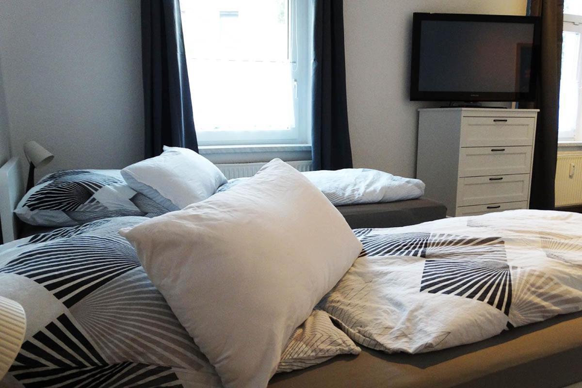 Ferienwohnung In Zwickau Esterno foto